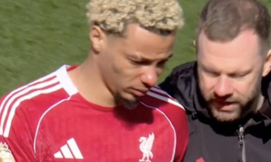 Ανησυχία στη Λίβερπουλ: Δακρυσμένος αποχώρησε με πρόβλημα τραυματισμού ο Εκιτικέ