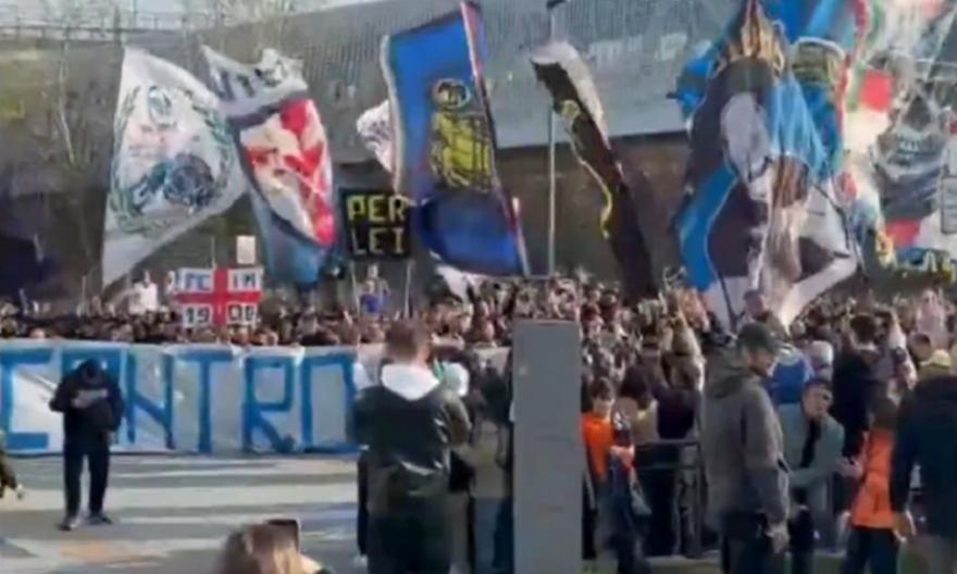 Χαλασμός από κόσμο έξω από το προπονητικό της Ίντερ, φοβερή στήριξη των οπαδών στα δύσκολα!