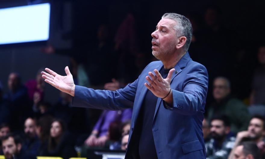 Παπαθεοδώρου: «Παίζετε με τις δουλειές μας, κρίνετε τα παιχνίδια μας, αλλά μην υποτιμάτε τη νοημοσύνη μας»