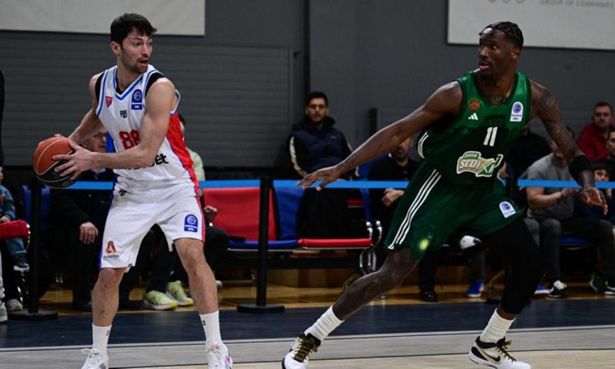 Η αναμέτρηση στο κλειστό της Γλυφάδας για τη Stoiximan GBL: Πανιώνιος-Παναθηναϊκός AKTOR (4η περίοδος)