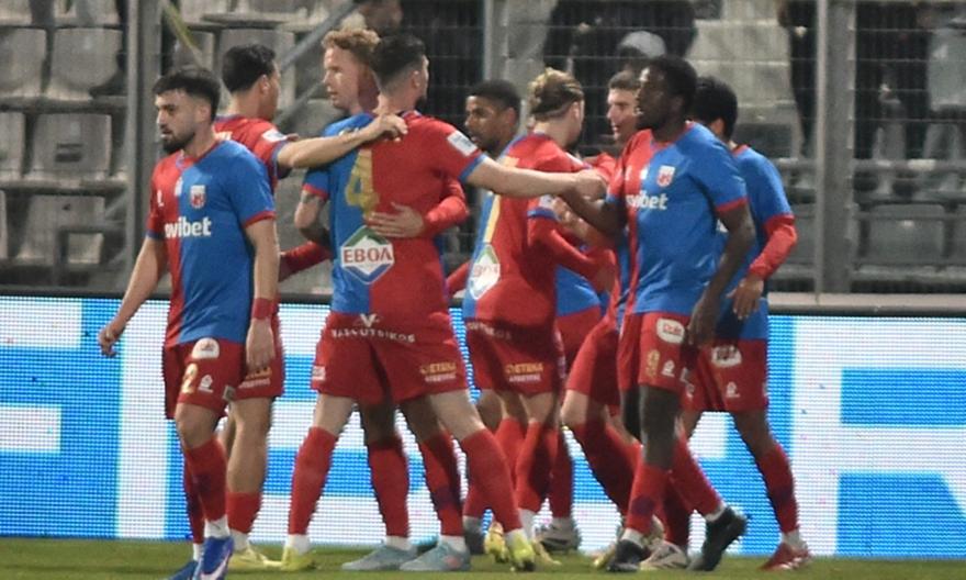 Η φοβερή ανατροπή και το γκολ του Ουρτάδο: Έτσι σόκαρε τον ΠΑΟΚ ο Βόλος!