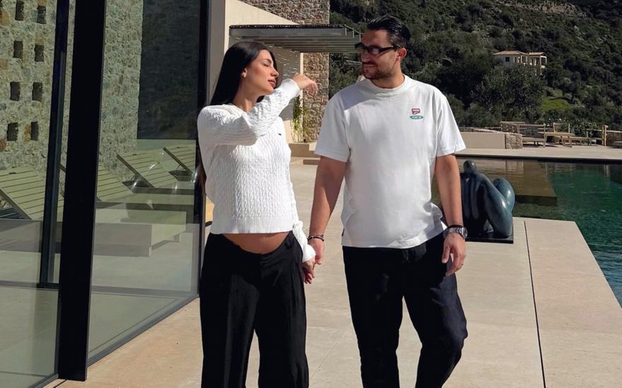 Σάκης Κατσούλης: Πήρε στη Μαριαλένα μαξιλάρι θηλασμού και της έκανε επίδειξη χρήσης!