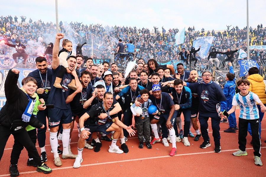 Ηρακλής: Σήκωσε την κούπα του πρωταθλητή και επιστρέφει εκεί που ανήκει