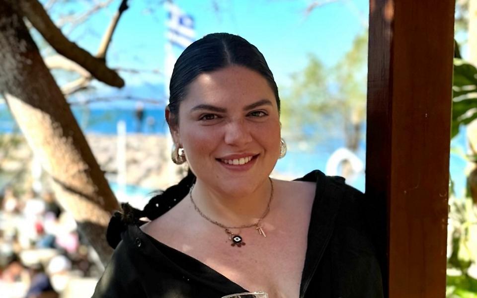 Δανάη Μπάρκα: Κόλλησε... Μπομπ ο Μάστορας και ψάχνει ξυλουργείο για συνεργασία