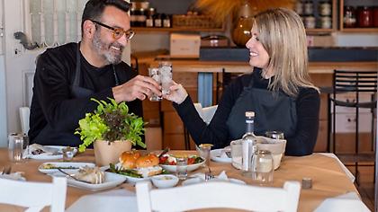 Delio Food Hub: Tι είναι η delicatesseria που άνοιξε μόλις στην Καλλιθέα;