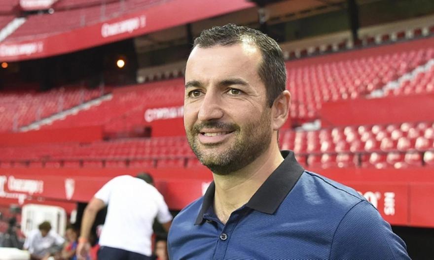 Ένας πρώην του Ολυμπιακού υποψήφιος για τον πάγκο της Σεβίλλης