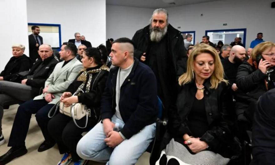 Δίκη Τεμπών: Διεκόπη για 3η φορά η διαδικασία - Έντονες αντιδράσεις για τη χωρητικότητα της αίθουσας