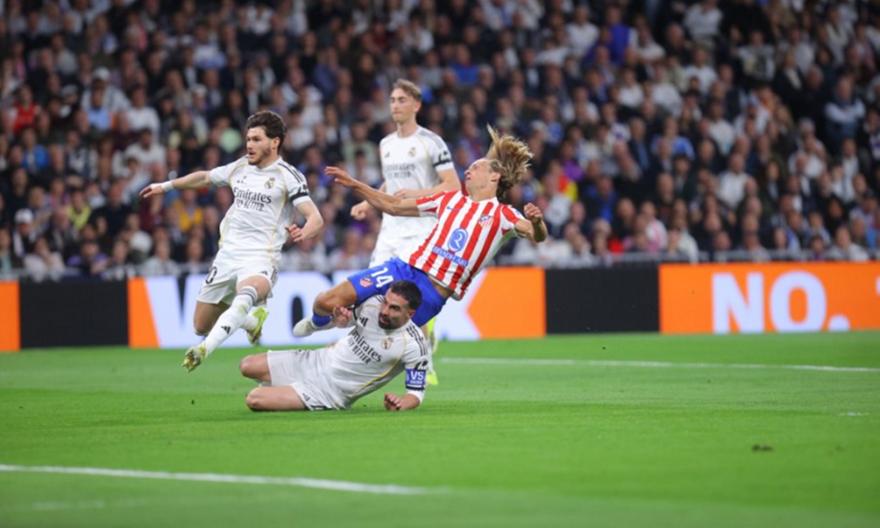 «Περιμένουμε την εκπομπή ανάλυσης επίμαχων φάσεων...»: Το ειρωνικό ποστ της Ατλέτικο για τη διαιτησία με Ρεάλ