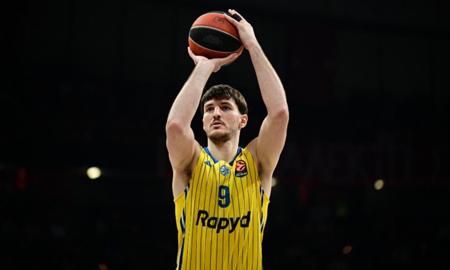 Στραπάτσο για τη Φενέρ από Μακάμπι