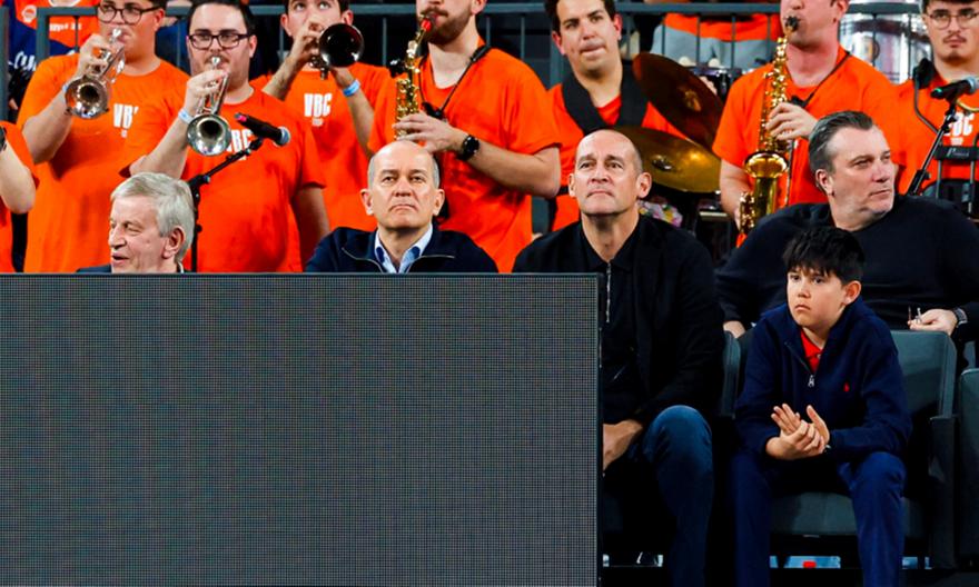 Η ΚΑΕ Ολυμπιακός καταγγέλλει επίθεση οπαδών της Βαλένθια σε Παναγιώτη και Γιώργο Αγγελόπουλο