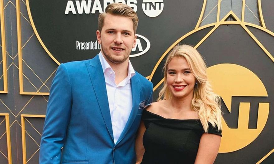 Προσέλαβε δικηγόρο εξπέρ σε «ακριβά» διαζύγια ο Ντόντσιτς