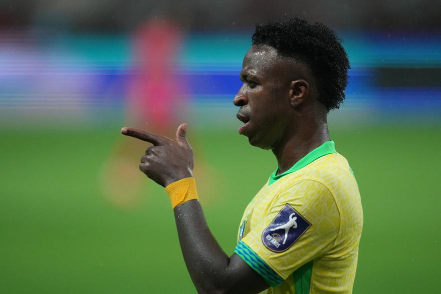 Βινίσιους: «Η Βραζιλία δεν είναι φαβορί για το Μουντιάλ»