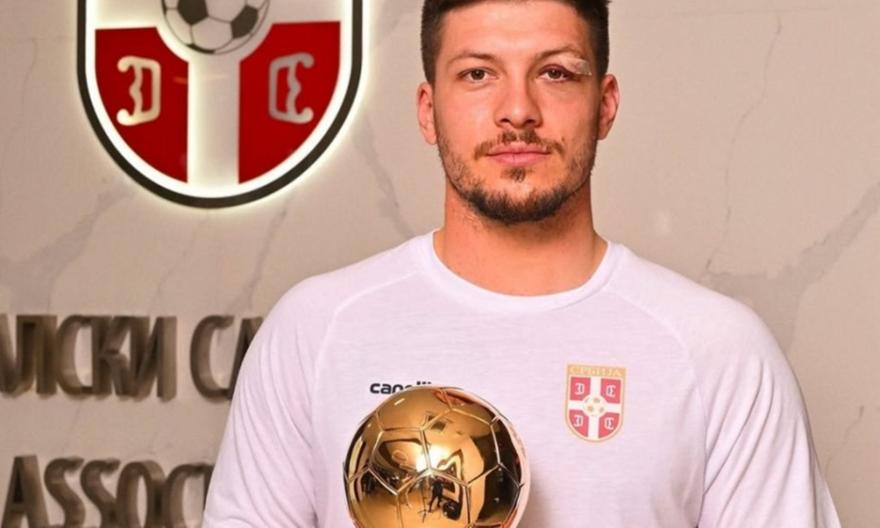 Η εθνική Σερβίας βράβευσε τον Γιόβιτς