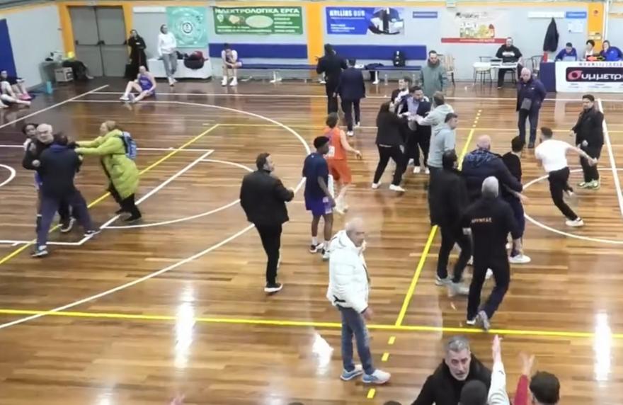 Μεγάλη ένταση στον τελικό παραμονής της Α1 Γυναικών-Παραλίγο γενική σύρραξη