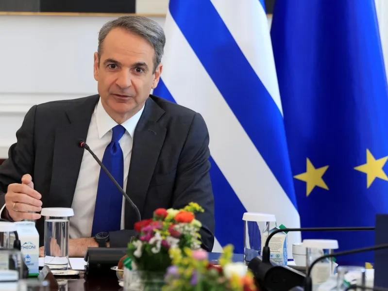 Μητσοτάκης στο υπουργικό: Στα 920 ευρώ ο κατώτατος μισθός από την 1η Απριλίου