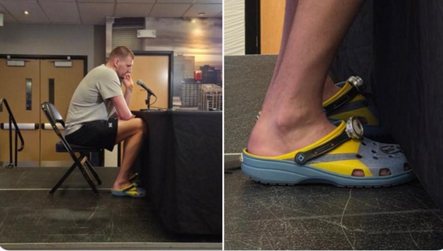 Απίθανος Γιόκιτς: Έσκασε στη συνέντευξη Τύπου με κροκς… Minions