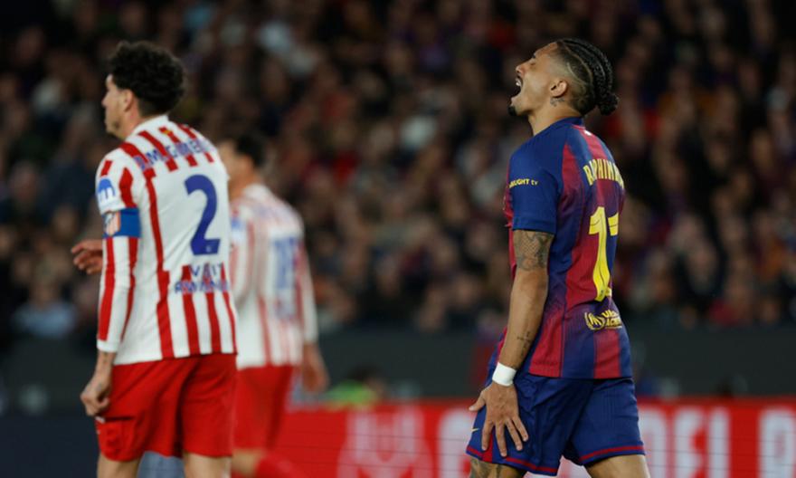 Έναν μήνα εκτός ο τραυματίας Ραφίνια, χάνει τα προημιτελικά του Champions League