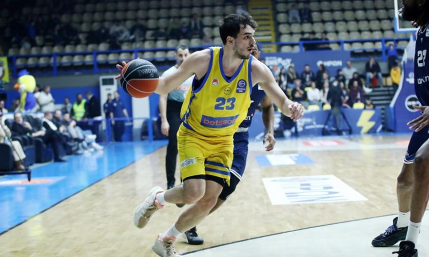 Παπαδάκης: «Να ακολουθήσουμε το πλάνο μας με την ΑΕΚ»