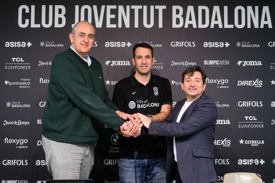 Μπανταλόνα: Επέκτεινε το συμβόλαιο του προπονητή της λίγο πριν τα playoffs με ΑΕΚ