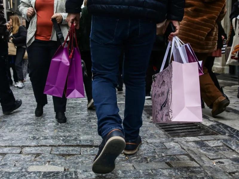 Πότε αρχίζει το εορταστικό ωράριο για το Πάσχα - Ποια Κυριακή είναι ανοικτά τα καταστήματα