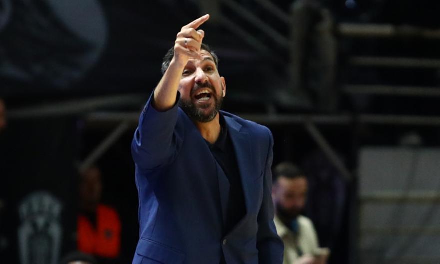 Mπατής: «Καταστροφική εικόνα, προφανώς δεν κατάφερα να εξηγήσω στα παιδιά και να καταλάβουν...»