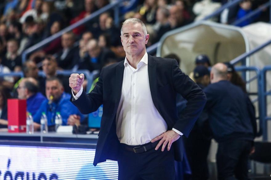 Επεισόδιο Μάρκοβιτς με οπαδό της Καρδίτσας: «Έβριζε συνέχεια τη μητέρα του Νικολαΐδη»