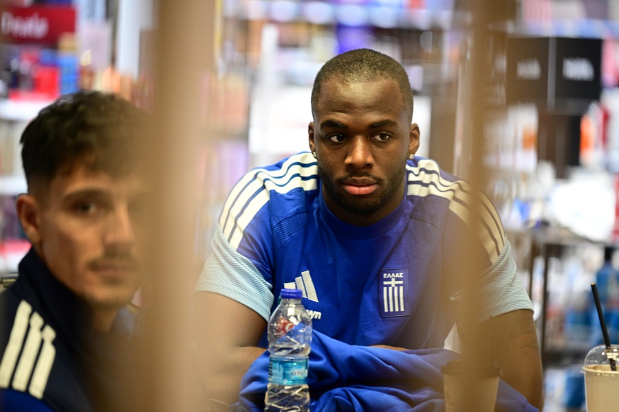 Εθνική: Κλικ από την αναχώρηση της Ελλάδας για την Ουγγαρία