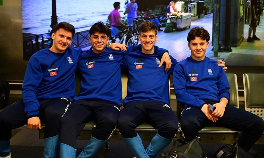 Κλικ από την αναχώρηση της Εθνικής για την Ουγγαρία