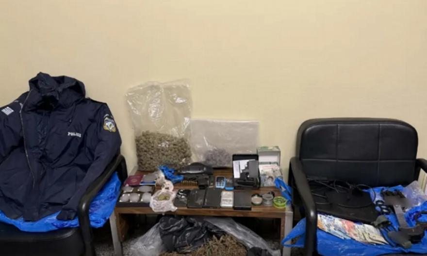 Αστυνομικές επιχειρήσεις σε Ίλιον, Ασπρόπυργο, Αχαρνές και Ελευσίνα - Κατασχέθηκαν ναρκωτικά και όπλα