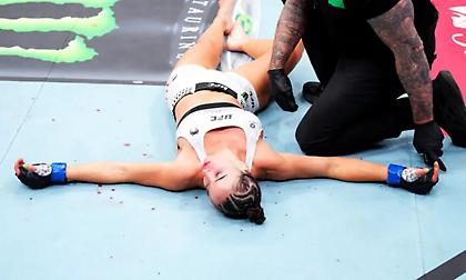 Σοκ στο UFC: Ένα νοκ-άουτ και μια δολοφονική λαβή άφησαν αναίσθητη αθλήτρια στο ρινγκ!