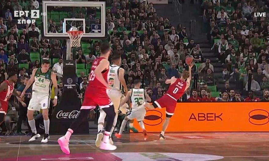 Εντυπωσιακό εκτός ισορροπίας καλάθι-φάουλ από τον Γουόκαπ!