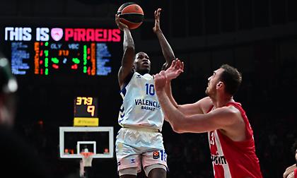 Επίσημο: Στη Βαλένθια και την επόμενη σεζόν ο Ομάρι Μουρ