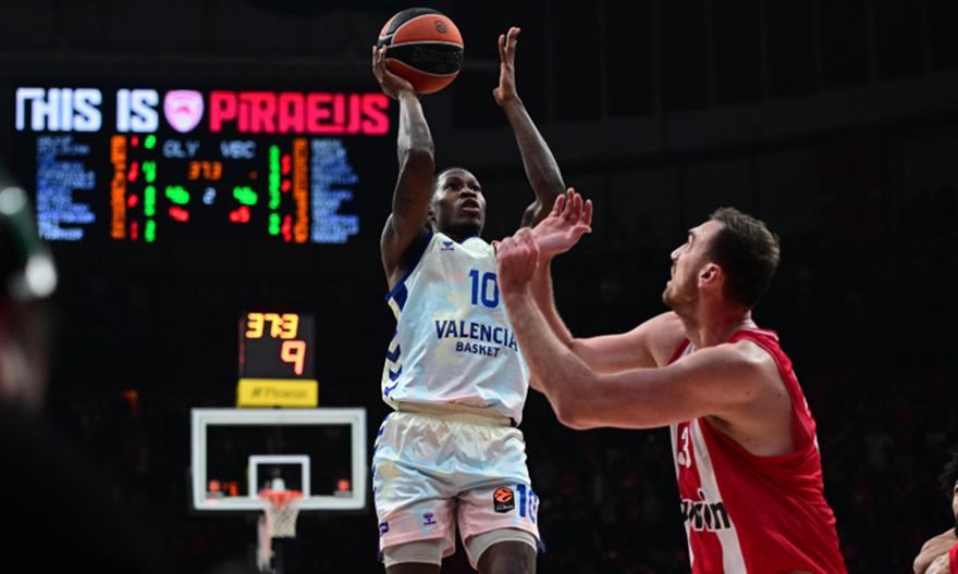 Επίσημο: Στη Βαλένθια και την επόμενη σεζόν ο Ομάρι Μουρ