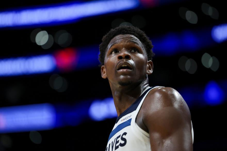 Απίθανος Έντουαρντς για τον λόγο που δεν ήταν στην πεντάδα των Τίμπεργουλβς: «Ήμουν τουαλέτα!»