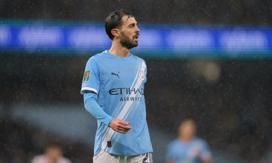 Ο Μπερνάρντο Σίλβα ενημέρωσε τη Μάντσεστερ Σίτι ότι αποχωρεί ως ελεύθερος το καλοκαίρι