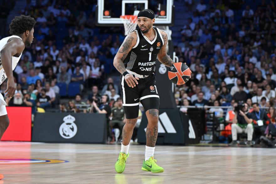 Κάρλικ Τζόουνς: «Σε καλό δρόμο οι επαφές με Παρτίζαν»