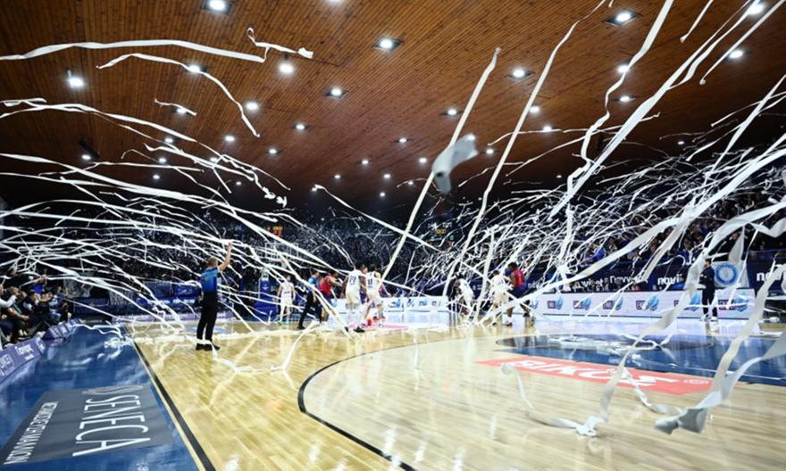 Γεμίσε κορδέλες το Ιβανώφειο πριν το τζάμπολ στο Ηρακλής-Ντζίκι!