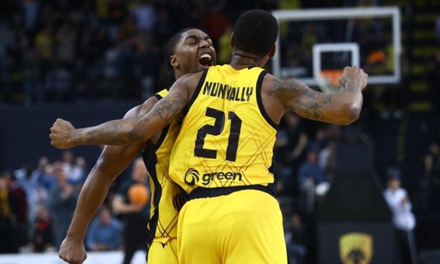 Βασίλισσα έτοιμη για όλα, ξέρανε με ανατροπάρα την Μπανταλόνα και βλέπει Final 4!