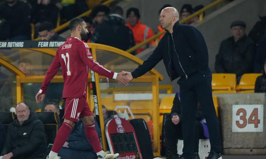 Αποθέωσε Σαλάχ ο Σλοτ: «Είναι ο απόλυτος θρύλος, δεν έχει τίποτα να αποδείξει»