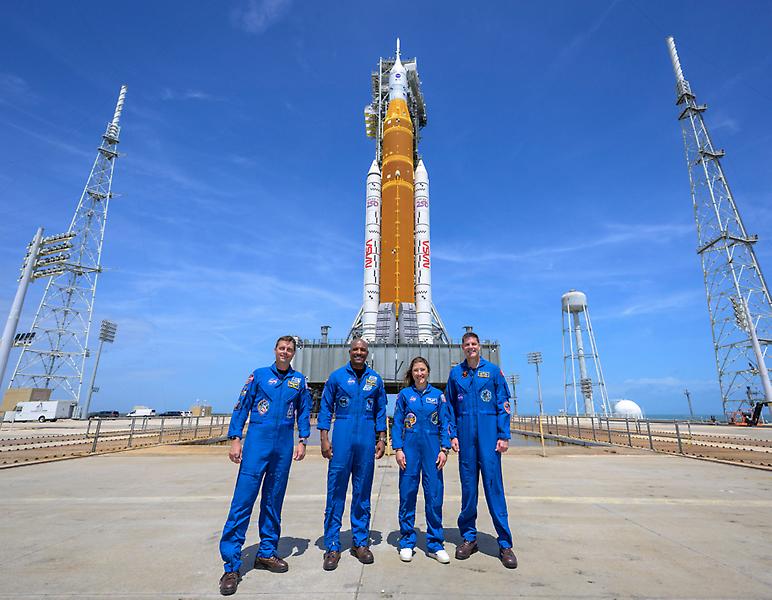 Artemis II: Η ιστορική επιστροφή του ανθρώπου στη Σελήνη ξεκινά - Όλα όσα πρέπει να ξέρετε για την αποστολή