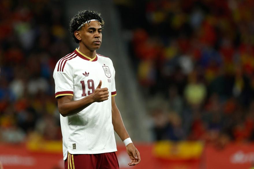 Η νύχτα ντροπής στην Ισπανία που συγκλόνισε τον Γιαμάλ: «Ήταν οργανωμένο από την άκρα δεξιά»!