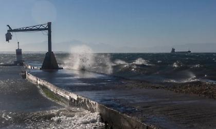 Προβλήματα στα ακτοπλοϊκά δρομολόγια, λόγω των θυελλωδών ανέμων
