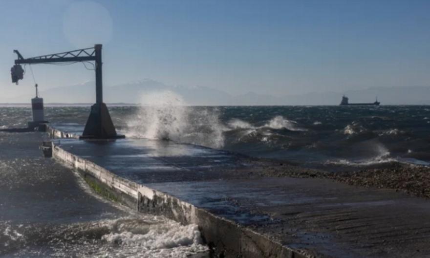 Προβλήματα στα ακτοπλοϊκά δρομολόγια, λόγω των θυελλωδών ανέμων