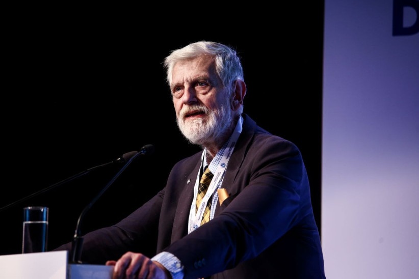 Σήμερα «κλειδώνουν» οι αποφάσεις για τη μεταφορά του Αγίου Φωτός