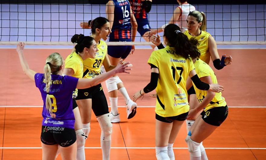 Έκανε το μπαμ η ΑΕΚ: Άλωσε τη Νέα Σμύρνη και πέταξε εκτός ημιτελικών τον Πανιώνιο!