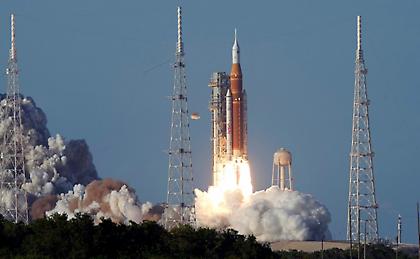 Συγκλονιστικές στιγμές - Απογειώθηκε το Artemis II