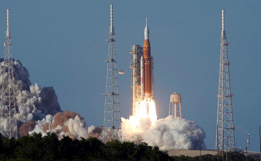 Συγκλονιστικές στιγμές - Απογειώθηκε το Artemis II