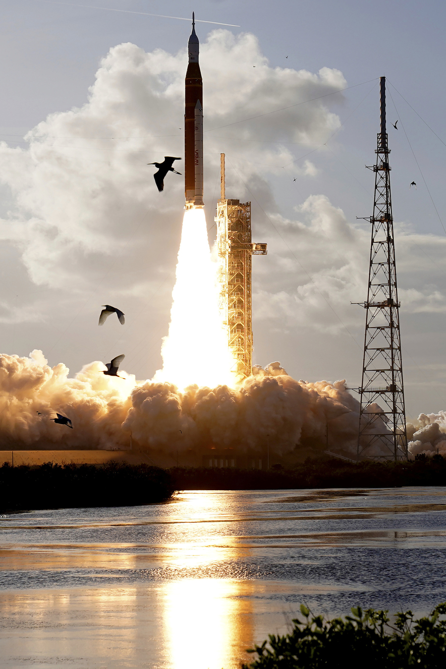 Artemis 2: 15 εικόνες που κόβουν την ανάσα από την εκτόξευσή της