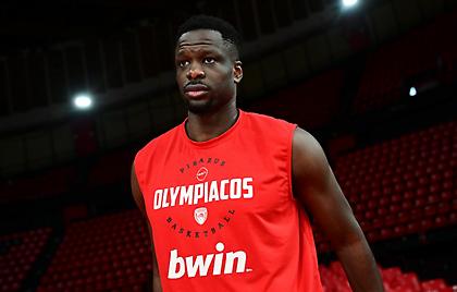 Ζέρβας: «Να είναι στοιχειωδώς σοβαρός ο Ολυμπιακός-Έσπασε τα κοντέρ ο Φαλ»