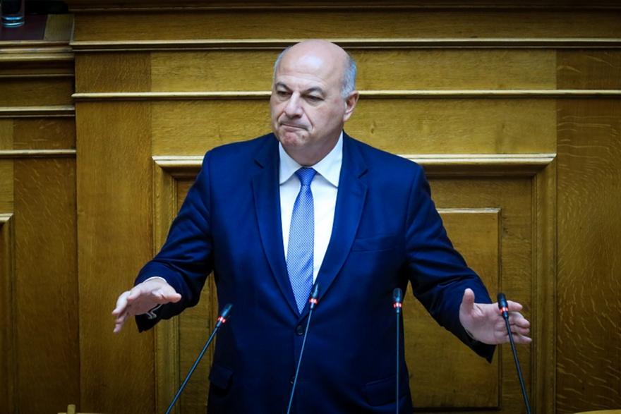 Παραιτήθηκαν Κεφαλογιάννης, Τσιάρας και  Βαρτζόπουλος